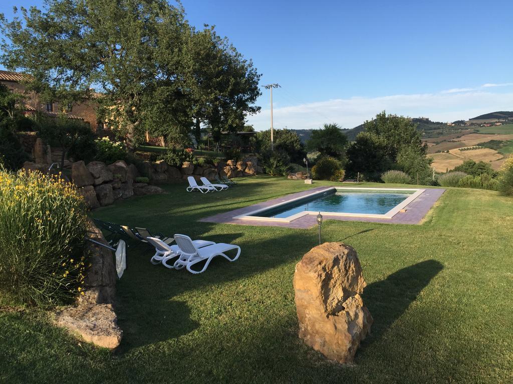 Villa Fonte All'Oppio Con Area Piscina Recintata 피엔자 외부 사진